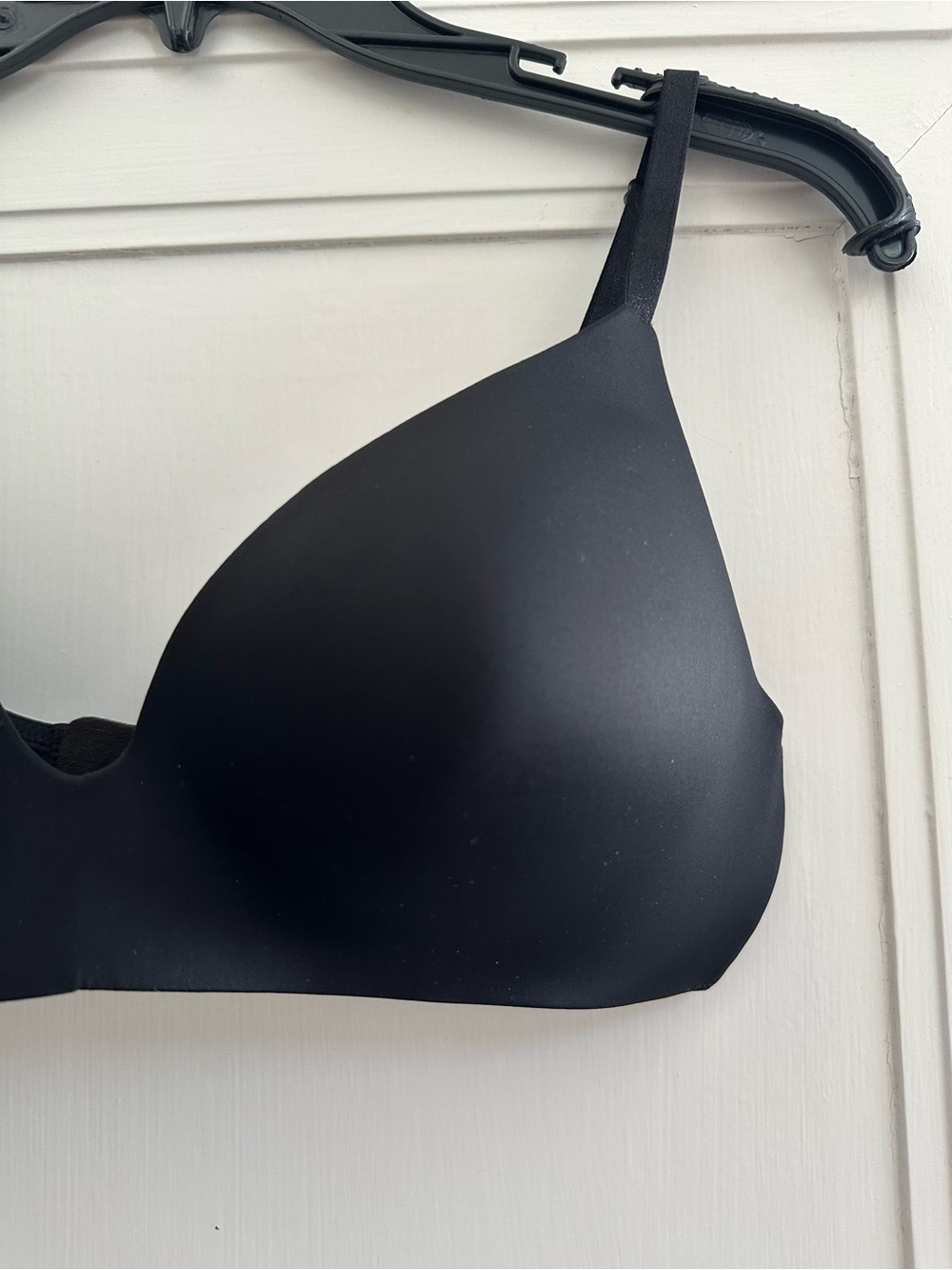Victoria’s Secret Wireless Black T-Shirt Bra - 34C - Picture 3 of 6